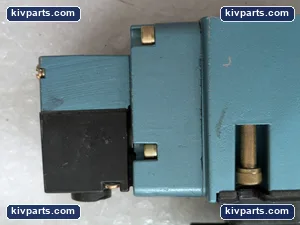 MAC MV-A2B-A211-PP-611JE Double Solenoid Air Valve – actual item, photo 10 of 12