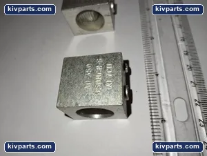 Ilsco D1433 Circuit Breaker Lug – actual item, photo 5 of 6