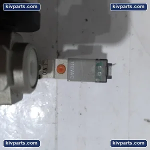 SMC SY323 LZ-M5 Solenoid Valve – actual item, photo 3 of 5