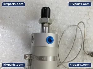 SMC CDG1UN50-125Z-NW Air Cylinder – actual item, photo 4 of 7