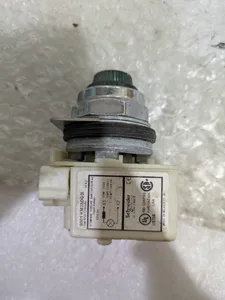 Square D 9001 KM38 Schneider Green Pilot Light