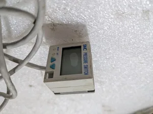 SMC ZSE4-01-25 Digital Vacuum Pressure Switch