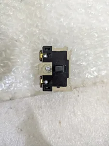 Mersen 098674 Flex Trip Indicator Micro Switch – actual item, photo 1 of 6