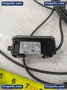 Keyence IG-1000 Laser Sensor Amplifier – actual item, photo 3 of 4
