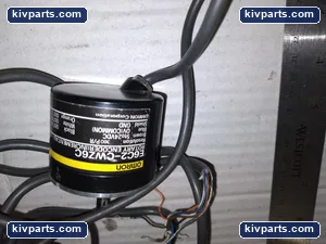 Omron E6C2-CWZ6C P/R Incremental Rotary Encoder – actual item, photo 2 of 3