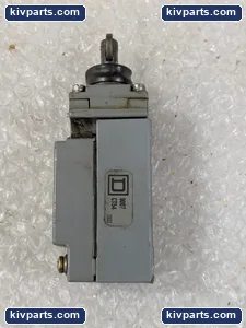 Square D 9007 C54D Limit Switch – actual item, photo 2 of 5