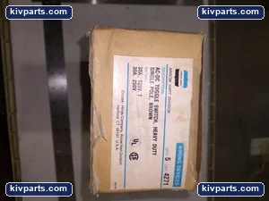 Arrow Hart 4271 AC-DC Toggle Switch – actual item, photo 4 of 4
