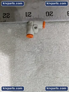 SMC 15401-02 Pneumatic Union Elbow Fitting – actual item, photo 5 of 6
