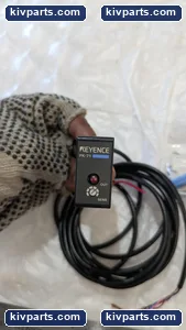 Keyence PK-71 Sensor – actual item, photo 3 of 7