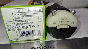 Leviton 2613 30A-125V Grounding Locking Plug