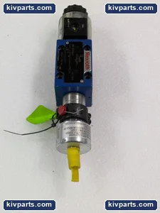 Bosch Rexroth R900574632 Directional Valve – actual item, photo 5 of 6