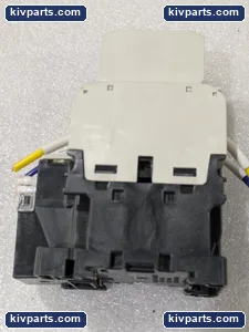 Mitsubishi UT-AX4 S-T12 Magnetic Contactor – actual item, photo 3 of 5