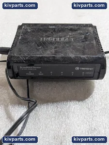 W100-S4W1CA/A Broadband Route with Adapter – actual item, photo 6 of 10