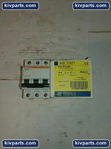 Square D 17471 Miniature Circuit Breaker – actual item, photo 2 of 4