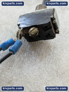 Cutler-Hammer 8908 Toggle Switch – actual item, photo 4 of 7