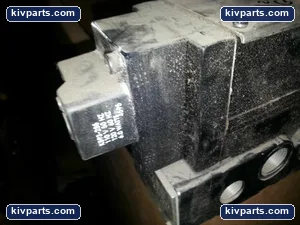 Parker H4119BBA53A Solenoid Valve – actual item, photo 3 of 5