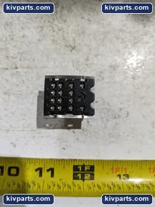 PY14 HC4-SS Relay Socket – actual item, photo 3 of 5