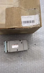 SMC VP542-02-F-X25E Valve – actual item, photo 1 of 6