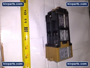 Allen-Bradley 700-P400A1 AC Relay – actual item, photo 9 of 10