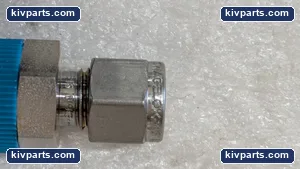 Swagelok 1/4T Fitting – actual item, photo 3 of 11