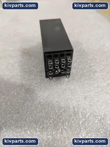 IDEC GT5Y-4SN Electronic Timer Relay – actual item, photo 4 of 5