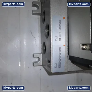 SMC NVV5FS3-01T-101-03T-070402CDN Valve – actual item, photo 2 of 3