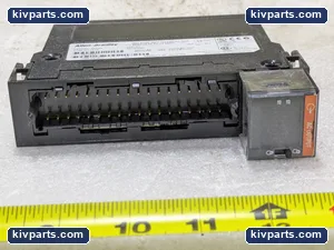 Allen-Bradley 1756-OA16I/A Output PLC – actual item, photo 5 of 9