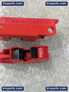 Master Lock 506 Grip Tight Circuit Breaker – actual item, photo 3 of 5