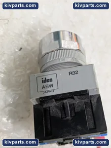 IDEC R32 Relay – actual item, photo 4 of 6
