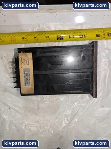 UNIVERSATILE DIGITAL INDICATORS DIN 35 115VAC 50-500V – actual item, photo 3 of 5