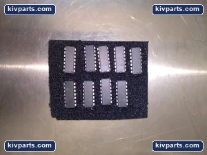 Microchip TC4469CPD Semiconductor – actual item, photo 2 of 3