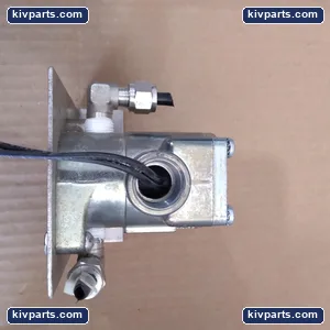 Parker K075101953 Solenoid Pilot Valve – actual item, photo 3 of 6