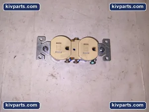 Cooper TR270V Grouding Duplex Receptacles – actual item, photo 2 of 6