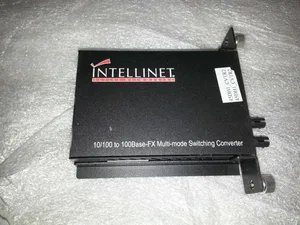Intellinet 100BASE-FX Multi-Mode Switching Converter