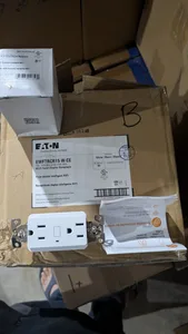 Eaton EWFTRCR15-W-CE Wi-Fi Smart Duplex Receptacle