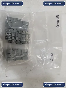 IDEC SR3B-05 Relay – actual item, photo 2 of 6