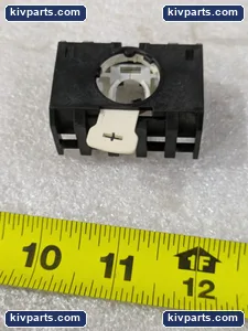 Cutler-Hammer E22BA12L Ser A2 Flush Pushbutton Operator – actual item, photo 4 of 5