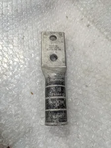 Burndy YA39-2N Lug – actual item, photo 1 of 6