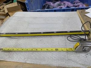 Keyence GL-S32SH-T Safety Light Curtain Transmitter