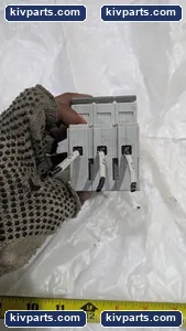 Allen-Bradley H100 Terminal Block – actual item, photo 5 of 6