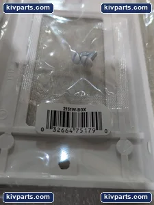 Eaton 2151W-BOX Receptacle – actual item, photo 7 of 8