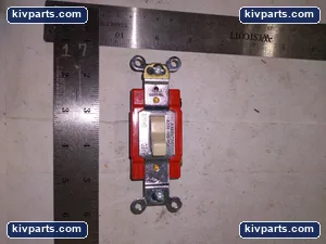 Cooper AH1221V Receptacle – actual item, photo 3 of 7
