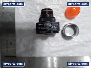 IDEC APW299D-A-120V Heavy Duty Pilot Light – actual item, photo 2 of 3