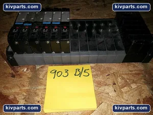 Koganei X88M Solenoid Valve Manifold 8 Valves – actual item, photo 3 of 3