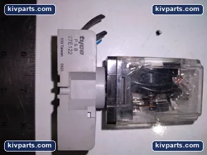 Tyco 27E122 Relay – actual item, photo 5 of 6
