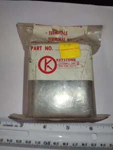 Keystone Electronics 639 Plug
