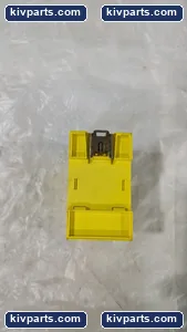 Phoenix Contact 2963404 Yellow with LED Indicator – actual item, photo 3 of 5