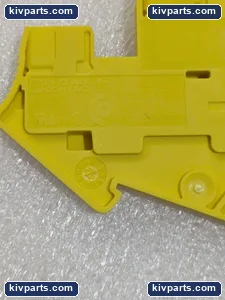 Phoenix Contact 1037089 YE Double Level Terminal Block – actual item, photo 7 of 8