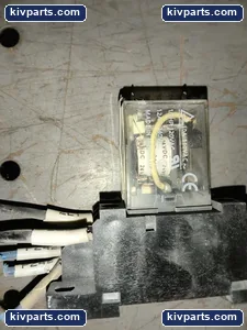 ICE 2/ORDER Cube Relay with Socket Base – actual item, photo 7 of 8