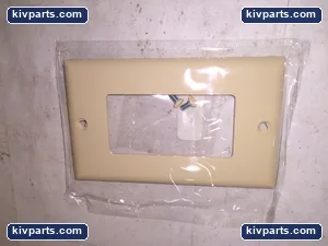 Cooper 5151V-BOX Receptacle – actual item, photo 3 of 4